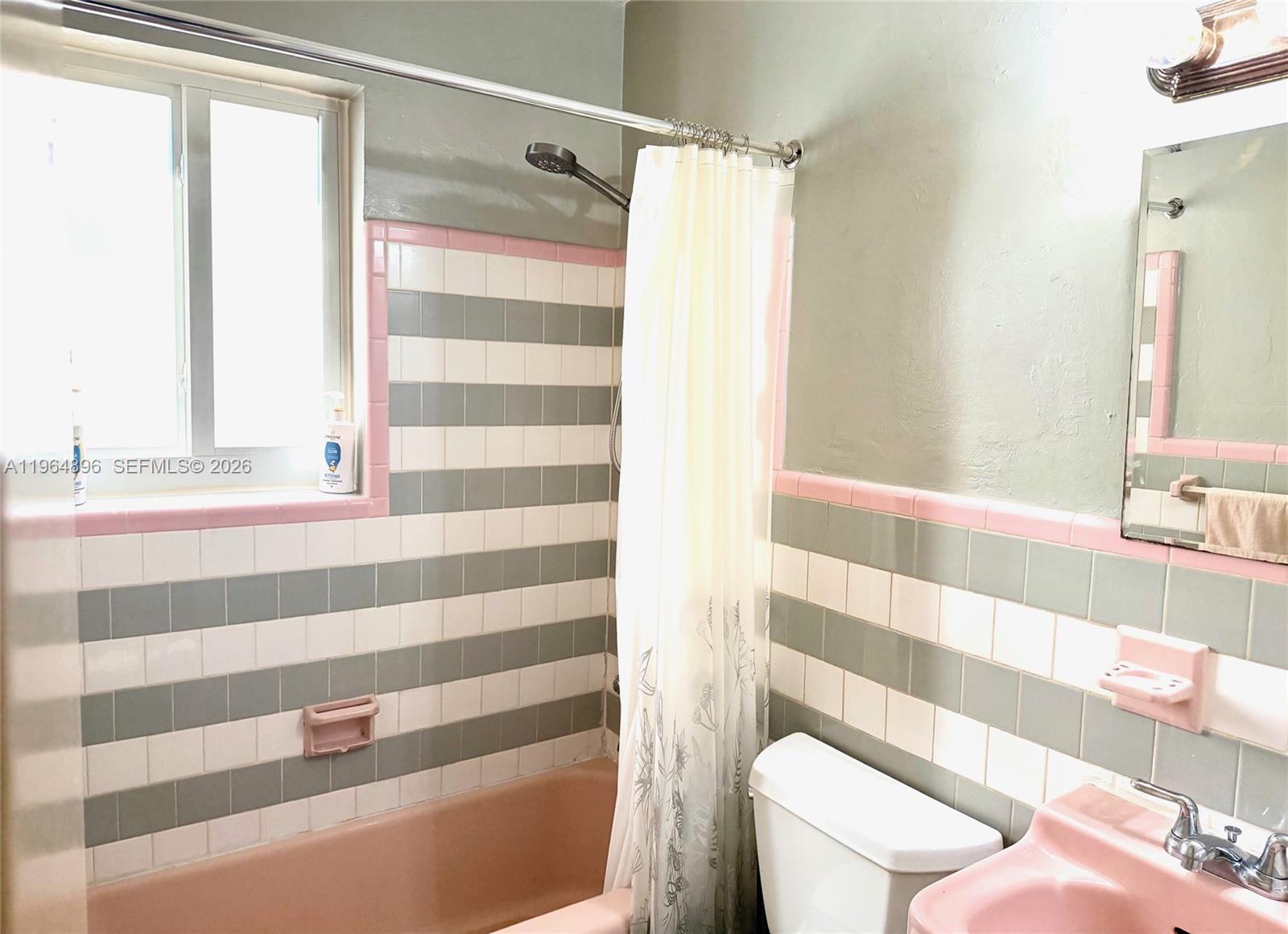 DANIA HOMESITES - Residential