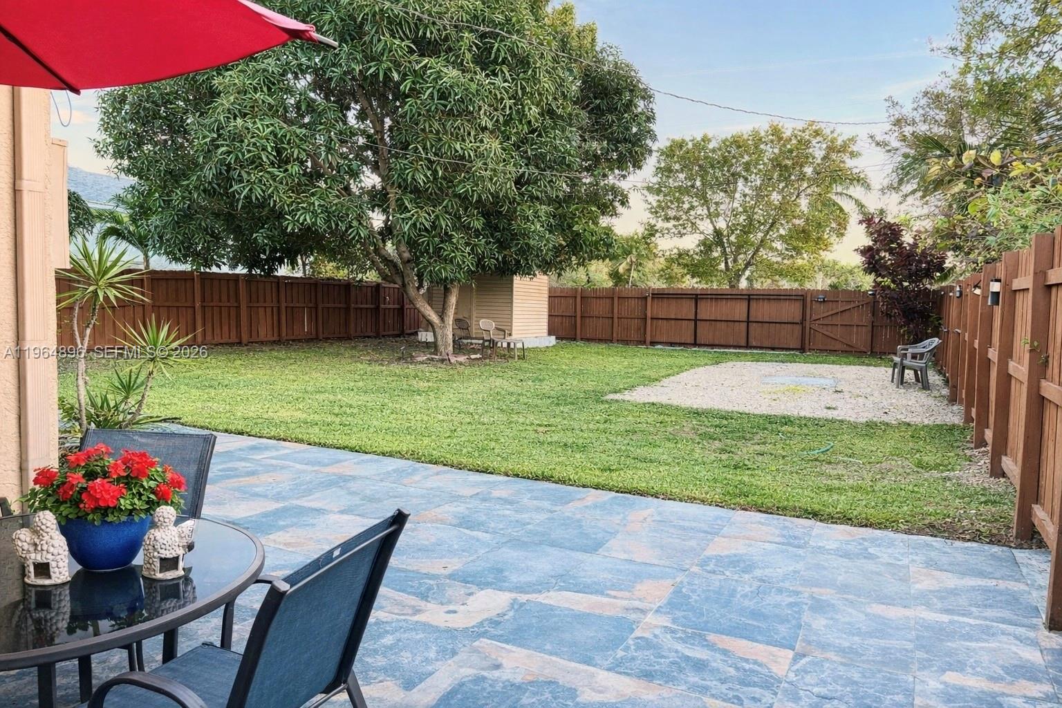 DANIA HOMESITES - Residential