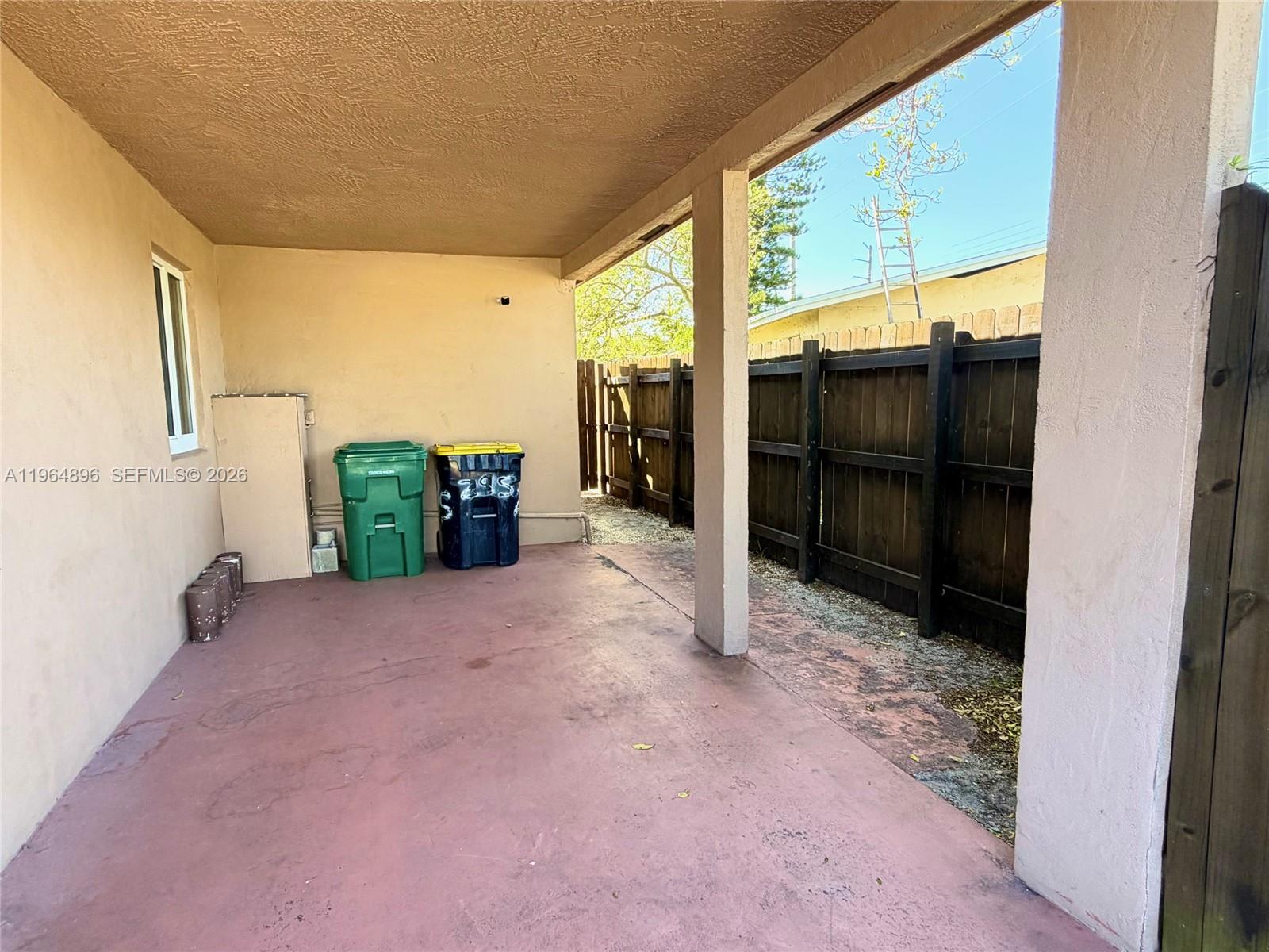 DANIA HOMESITES - Residential