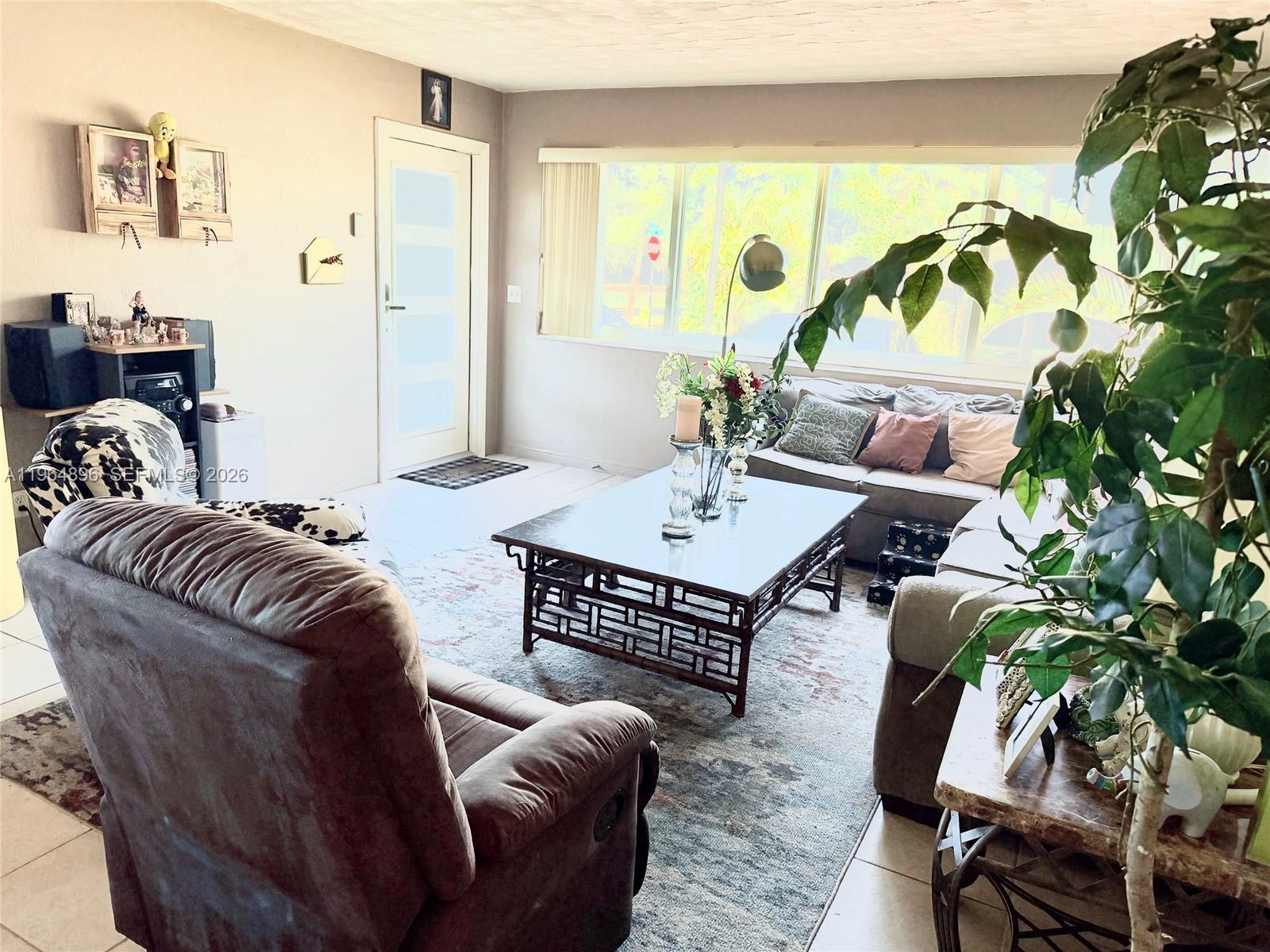 DANIA HOMESITES - Residential