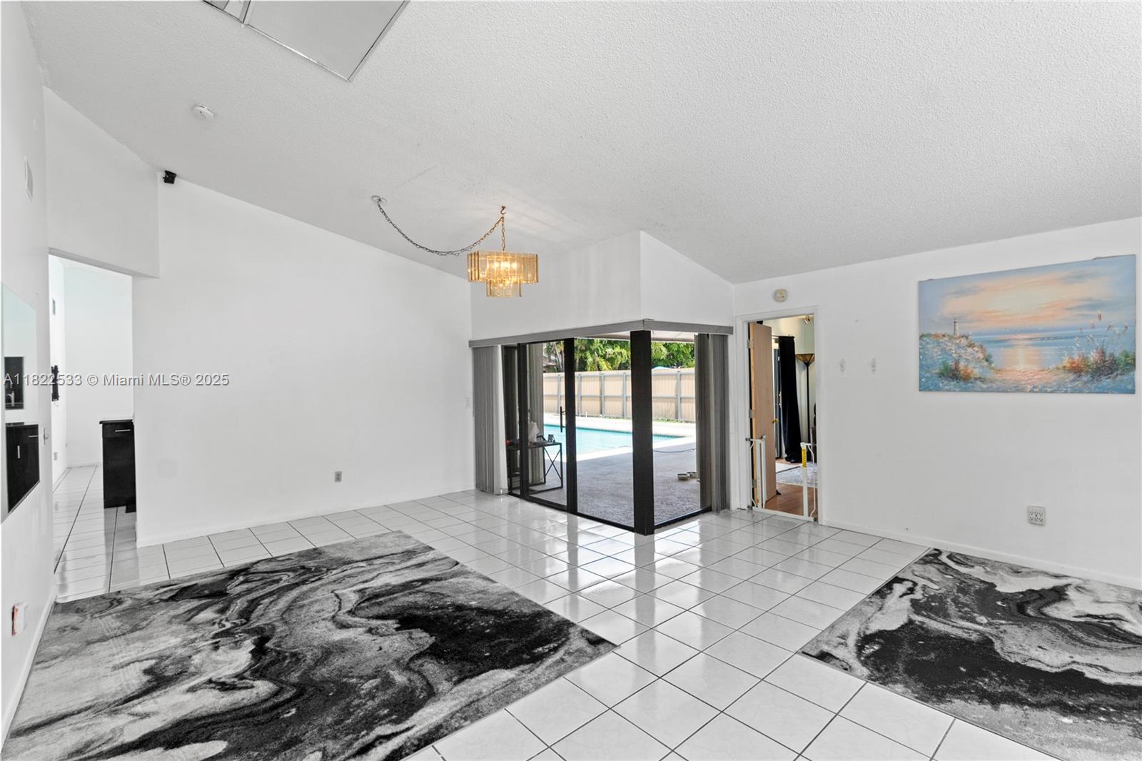 SKY LAKE TERR - Residential