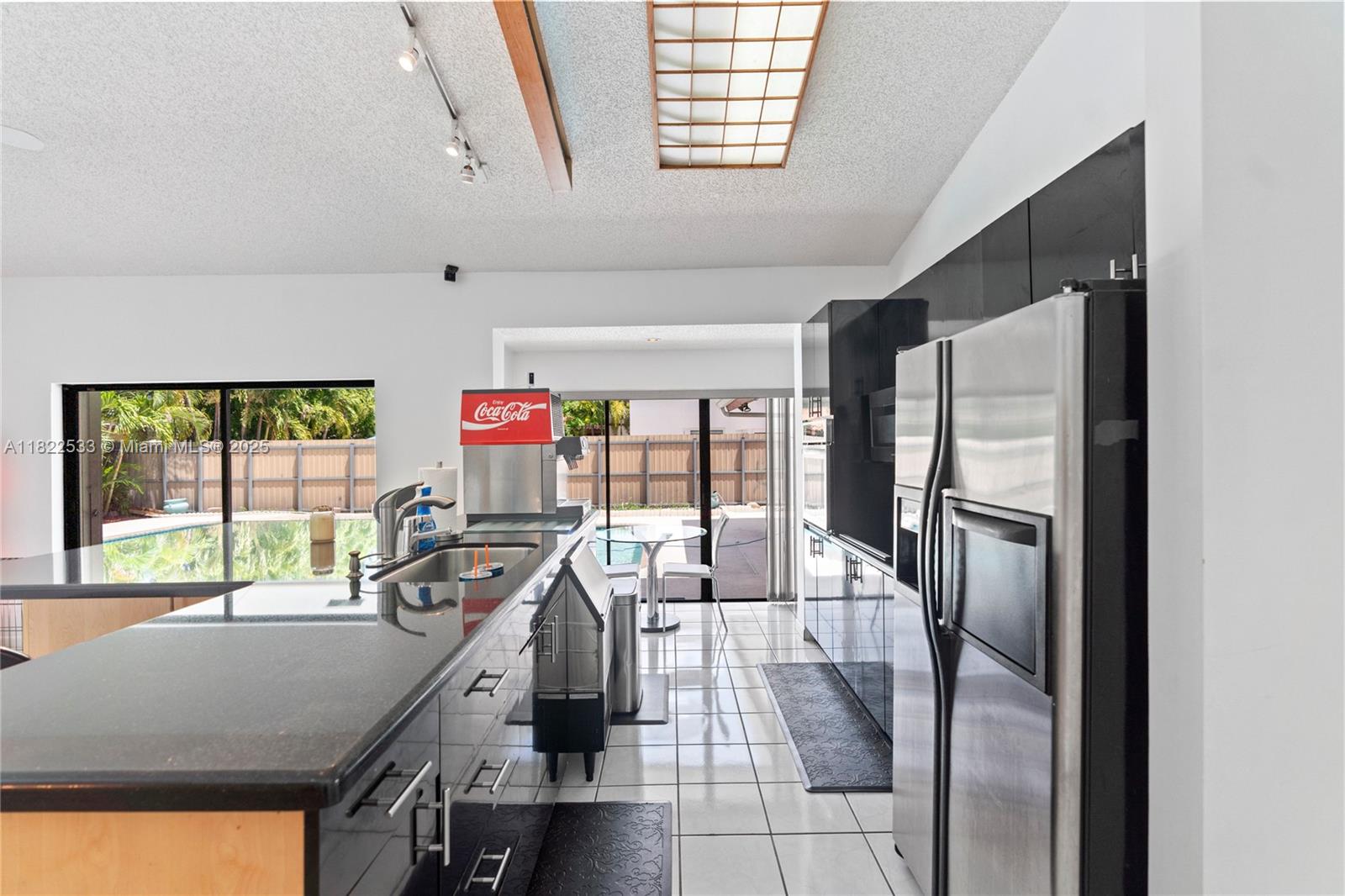 SKY LAKE TERR - Residential