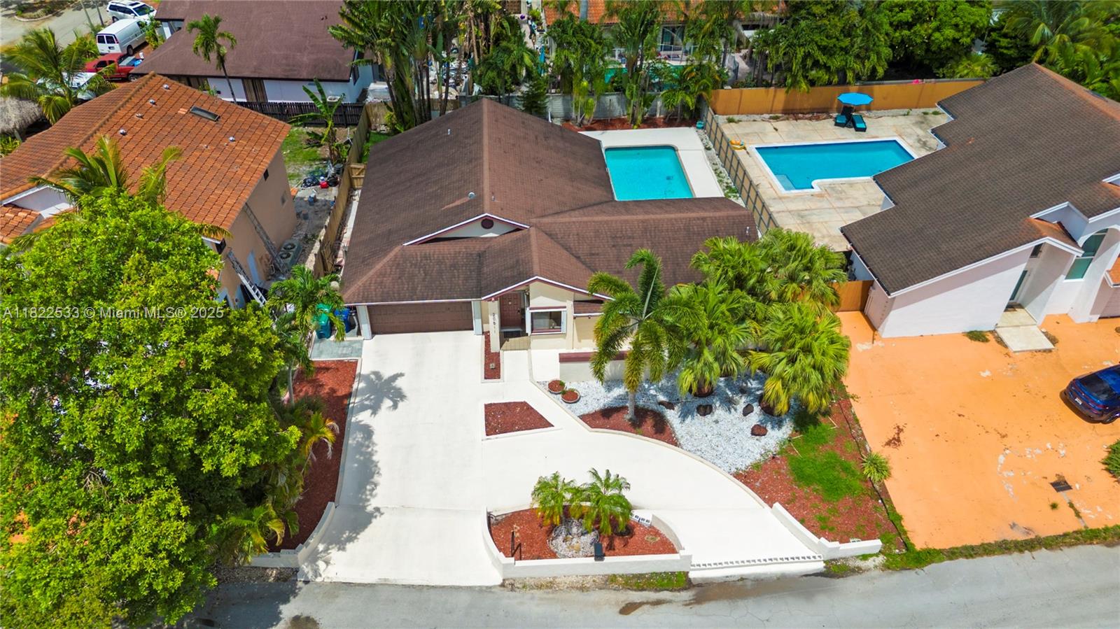 SKY LAKE TERR - Residential