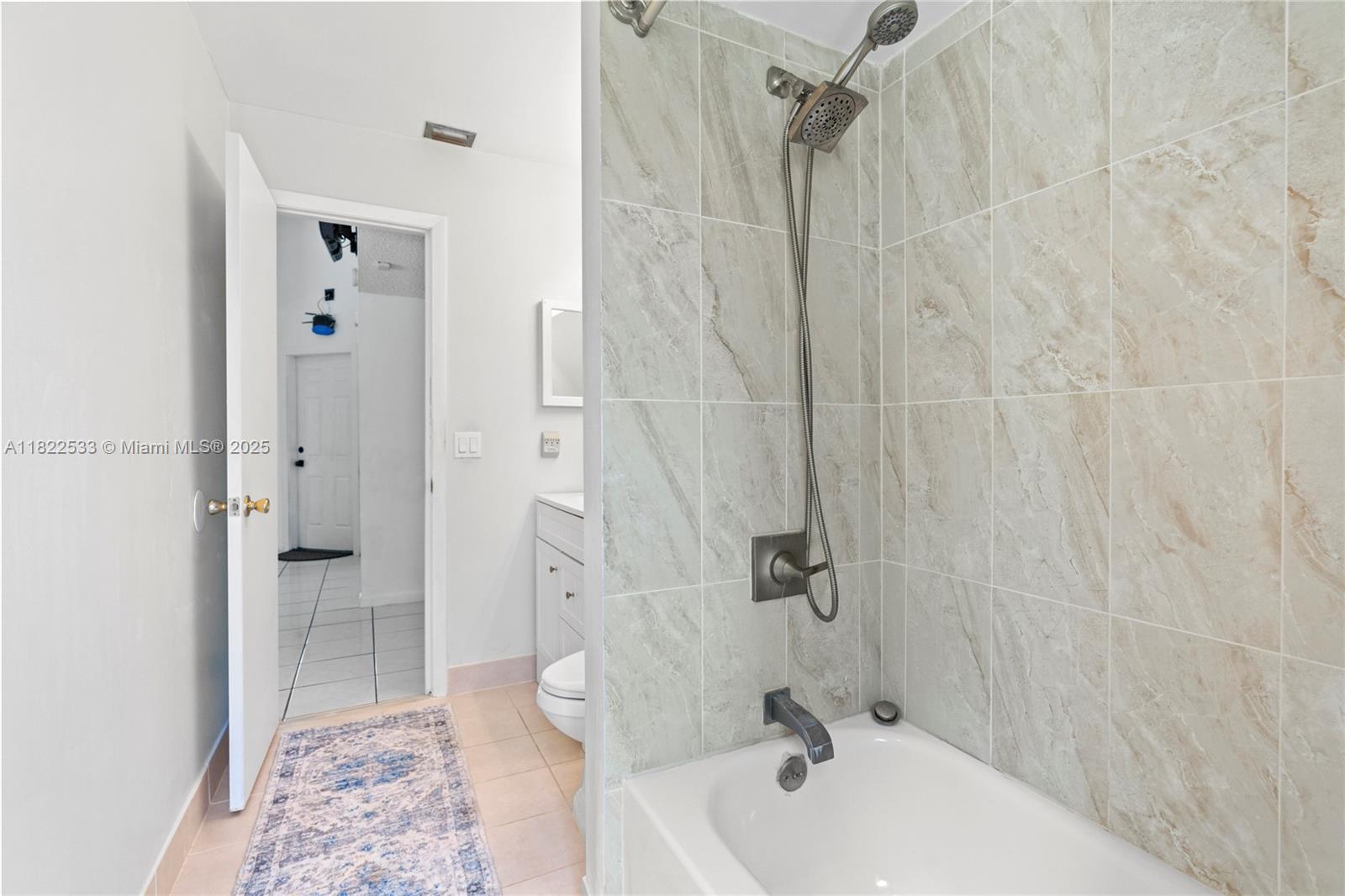 SKY LAKE TERR - Residential