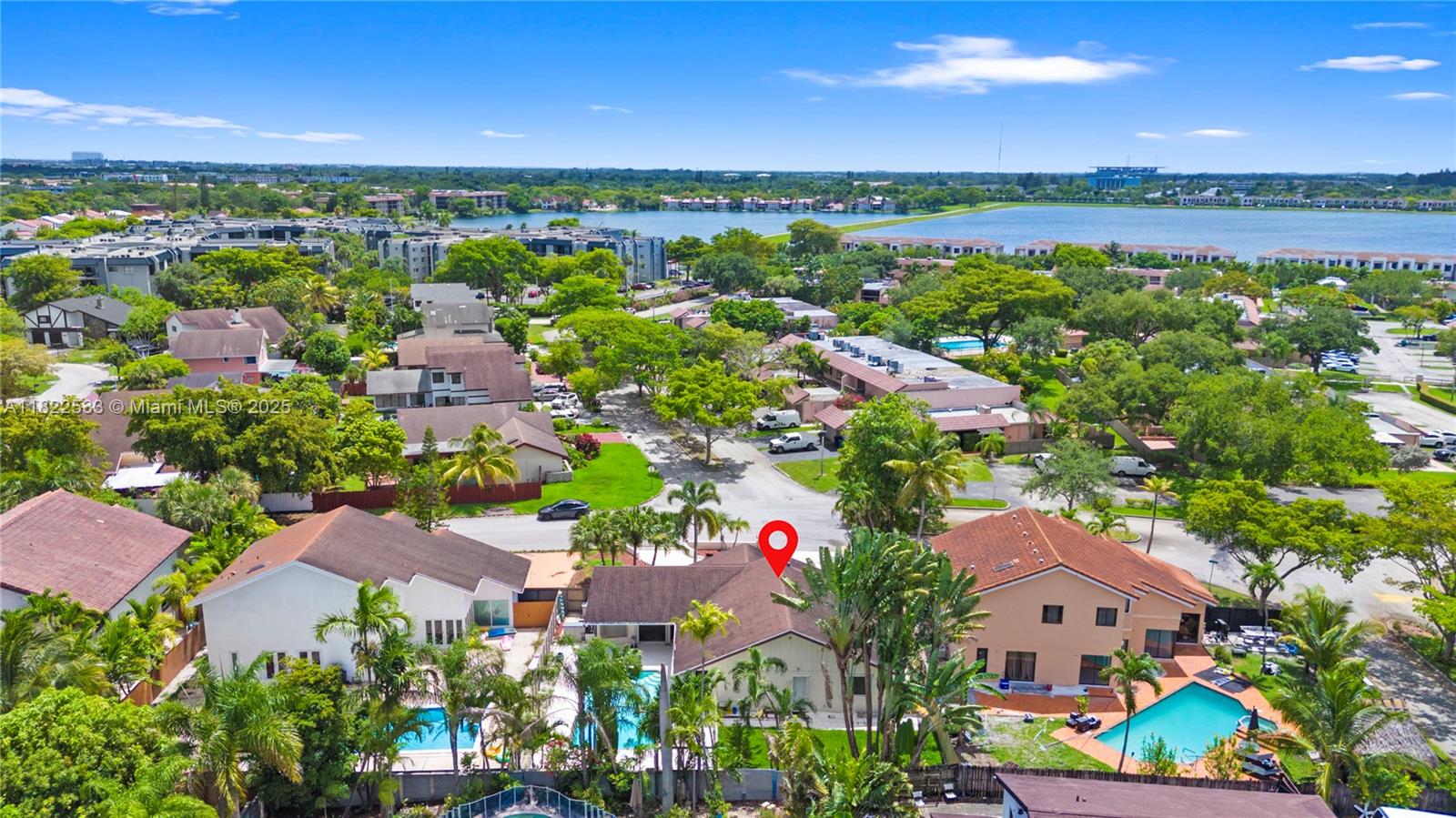 SKY LAKE TERR - Residential