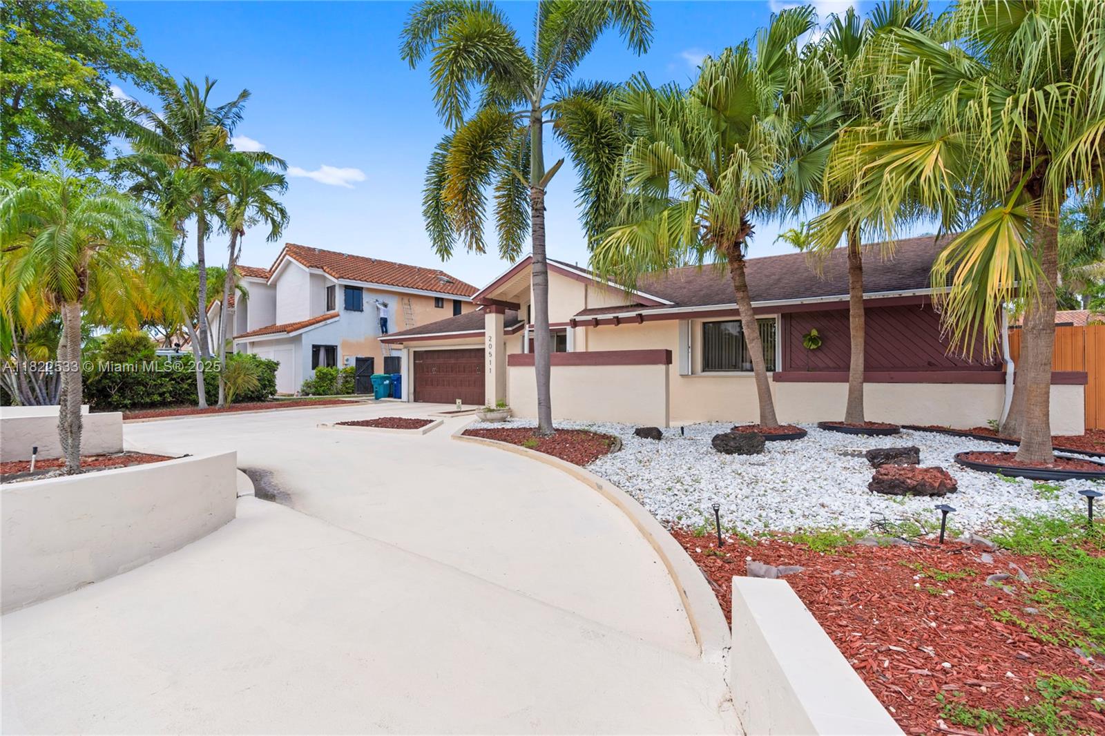 SKY LAKE TERR - Residential