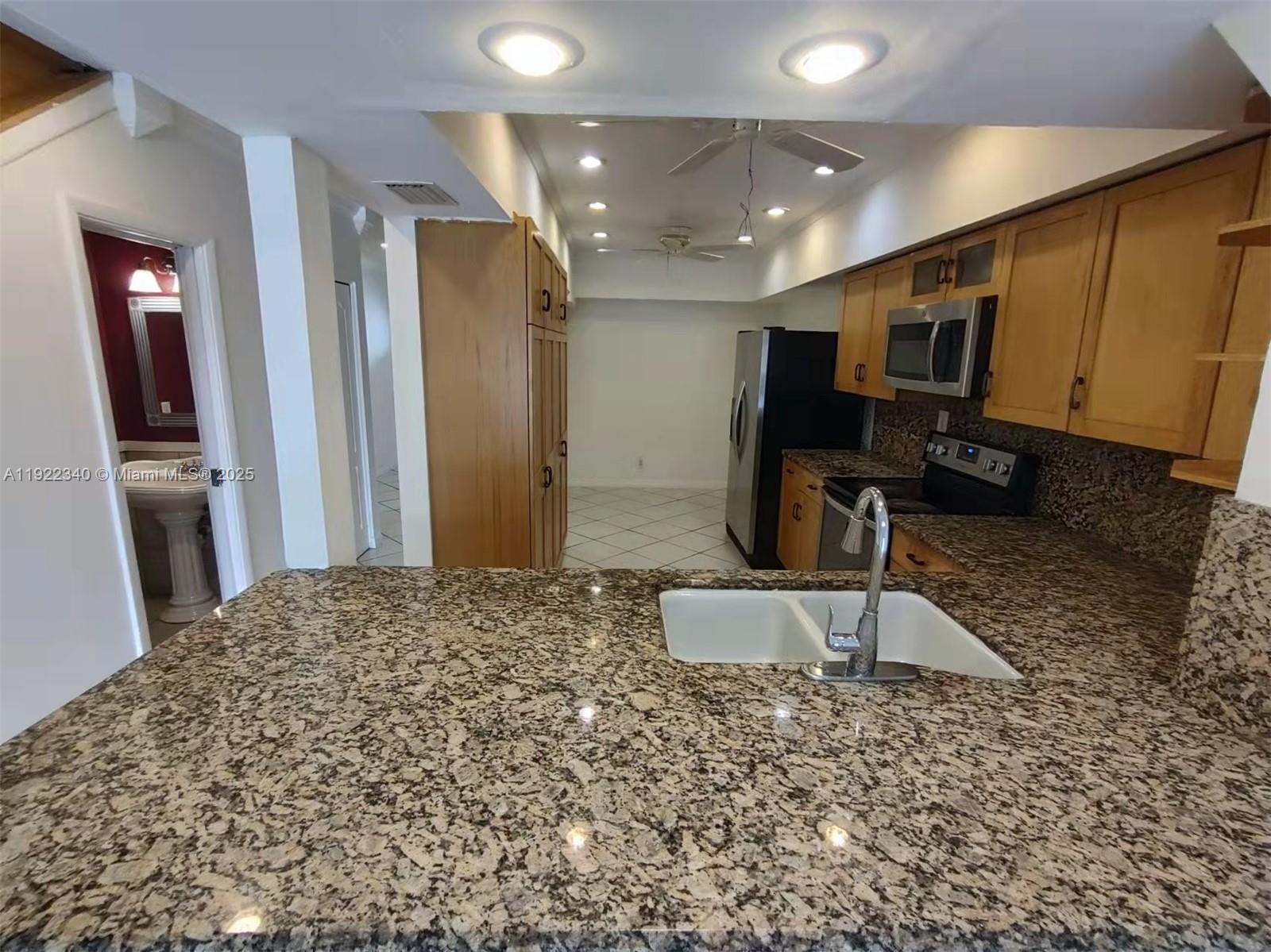 EMERALD SPRINGS HOMES - Residential Lease