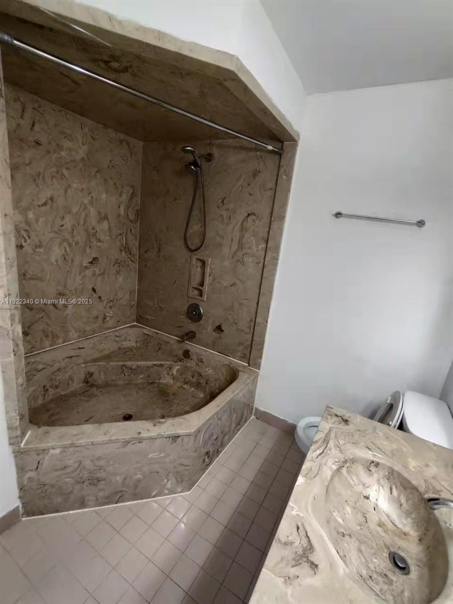 EMERALD SPRINGS HOMES - Residential Lease