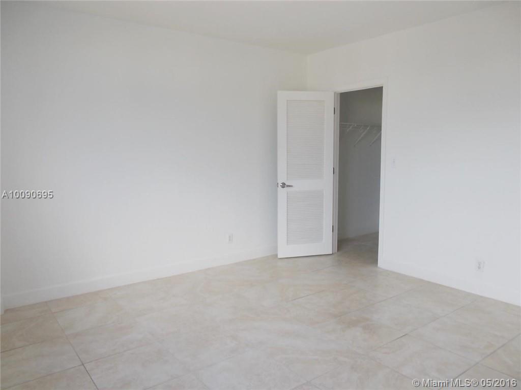 401 BLU OF NORTH BEACH CO - Residential Lease