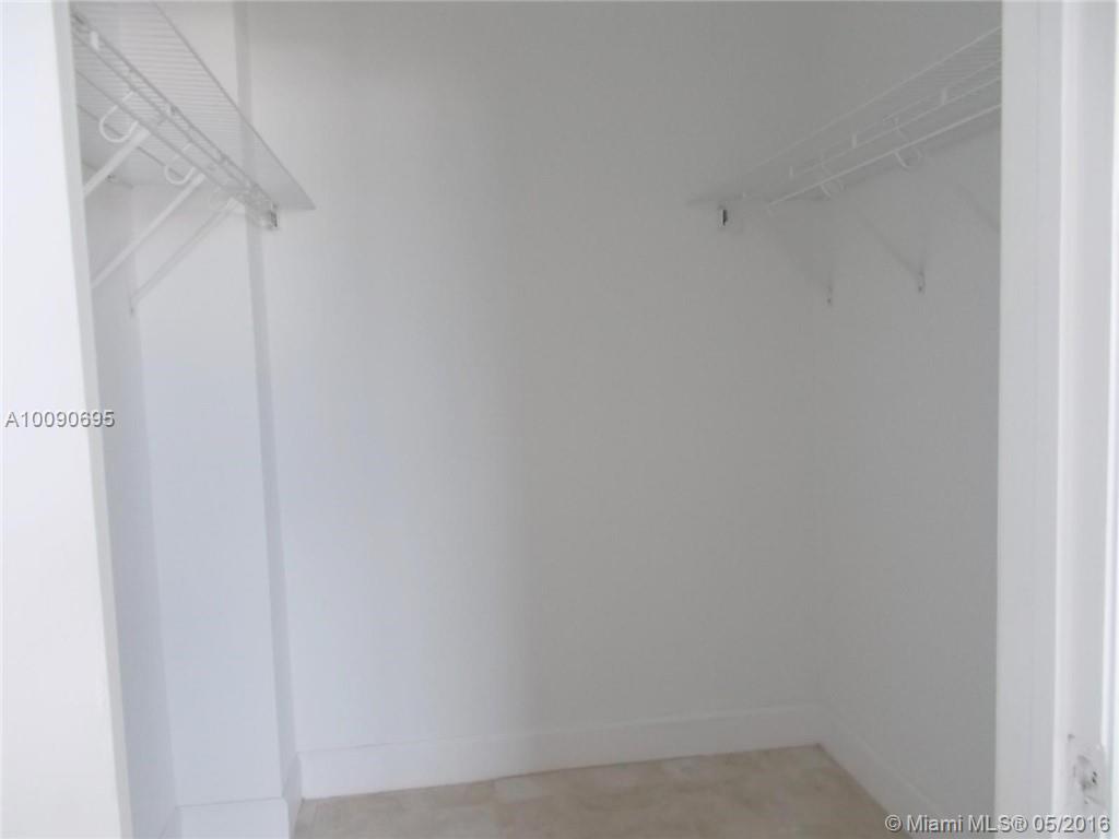 401 BLU OF NORTH BEACH CO - Residential Lease