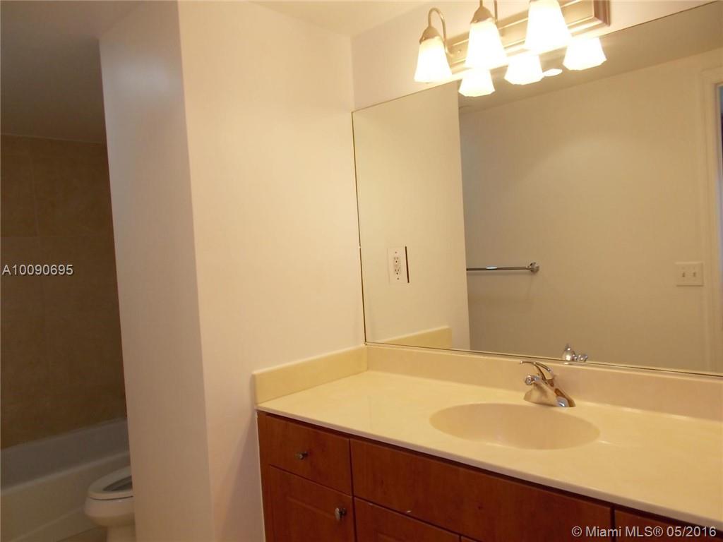 401 BLU OF NORTH BEACH CO - Residential Lease