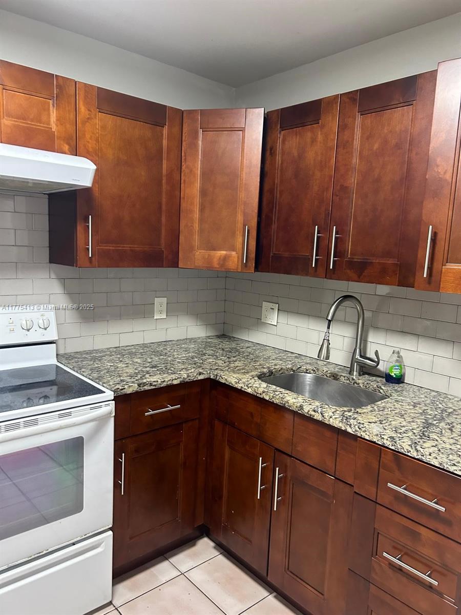 Rental Property at 9203 Nw 38th Dr 9, Coral Springs, Broward County, Florida - Bedrooms: 2 
Bathrooms: 1  - $1,850 MO.