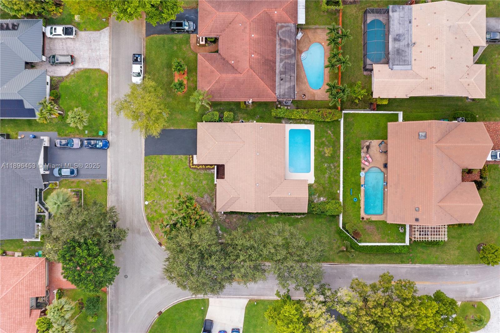 CYPRESS RUN - Residential