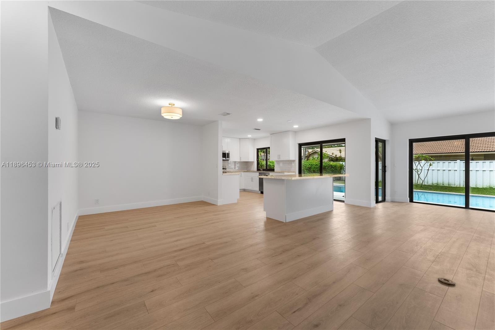 CYPRESS RUN - Residential