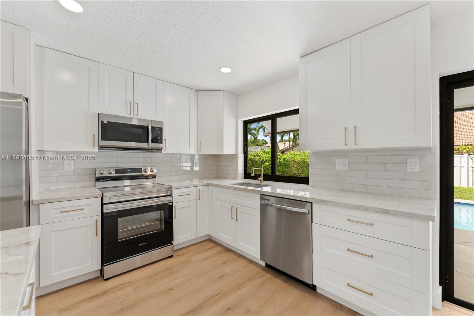 CYPRESS RUN - Residential