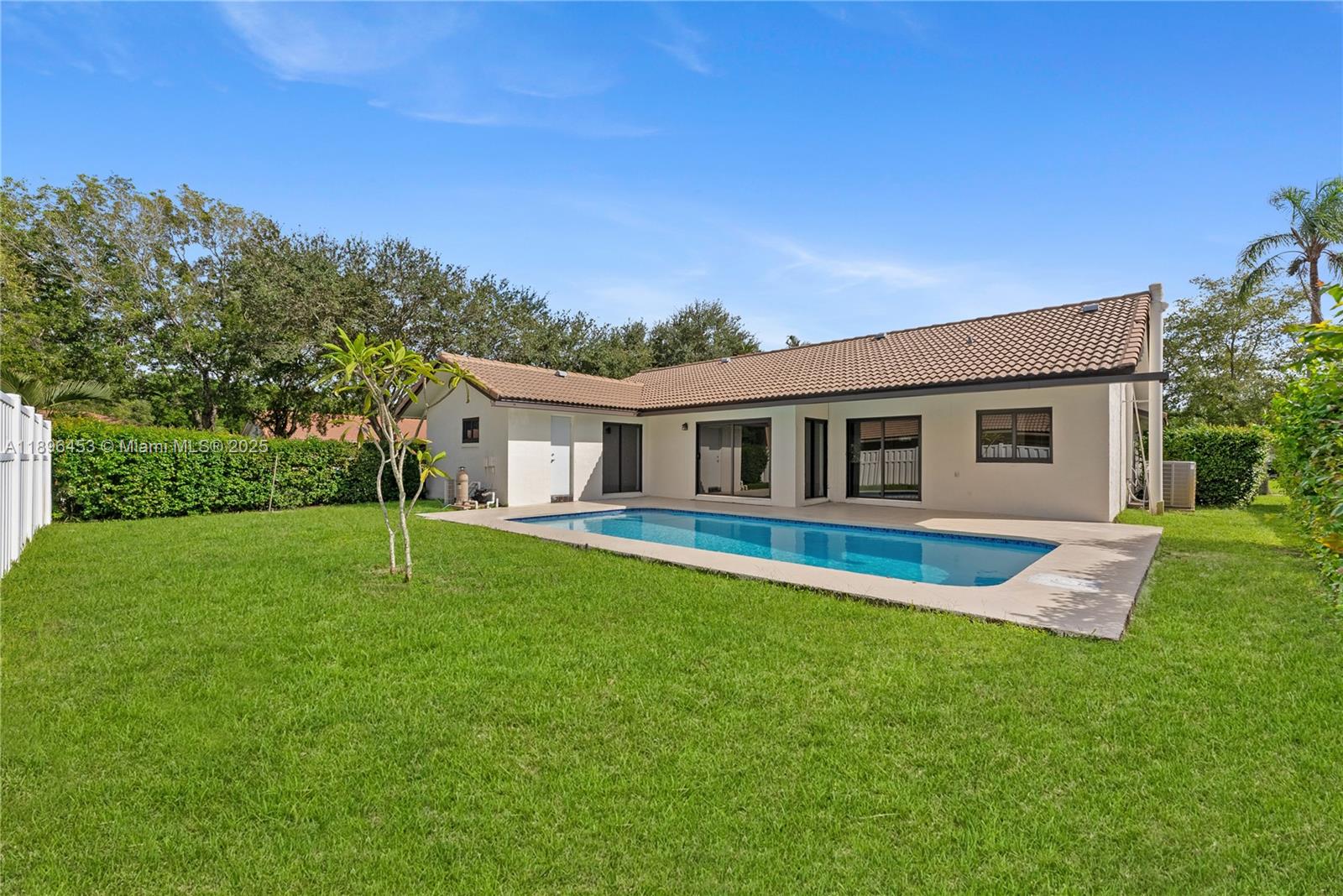 CYPRESS RUN - Residential