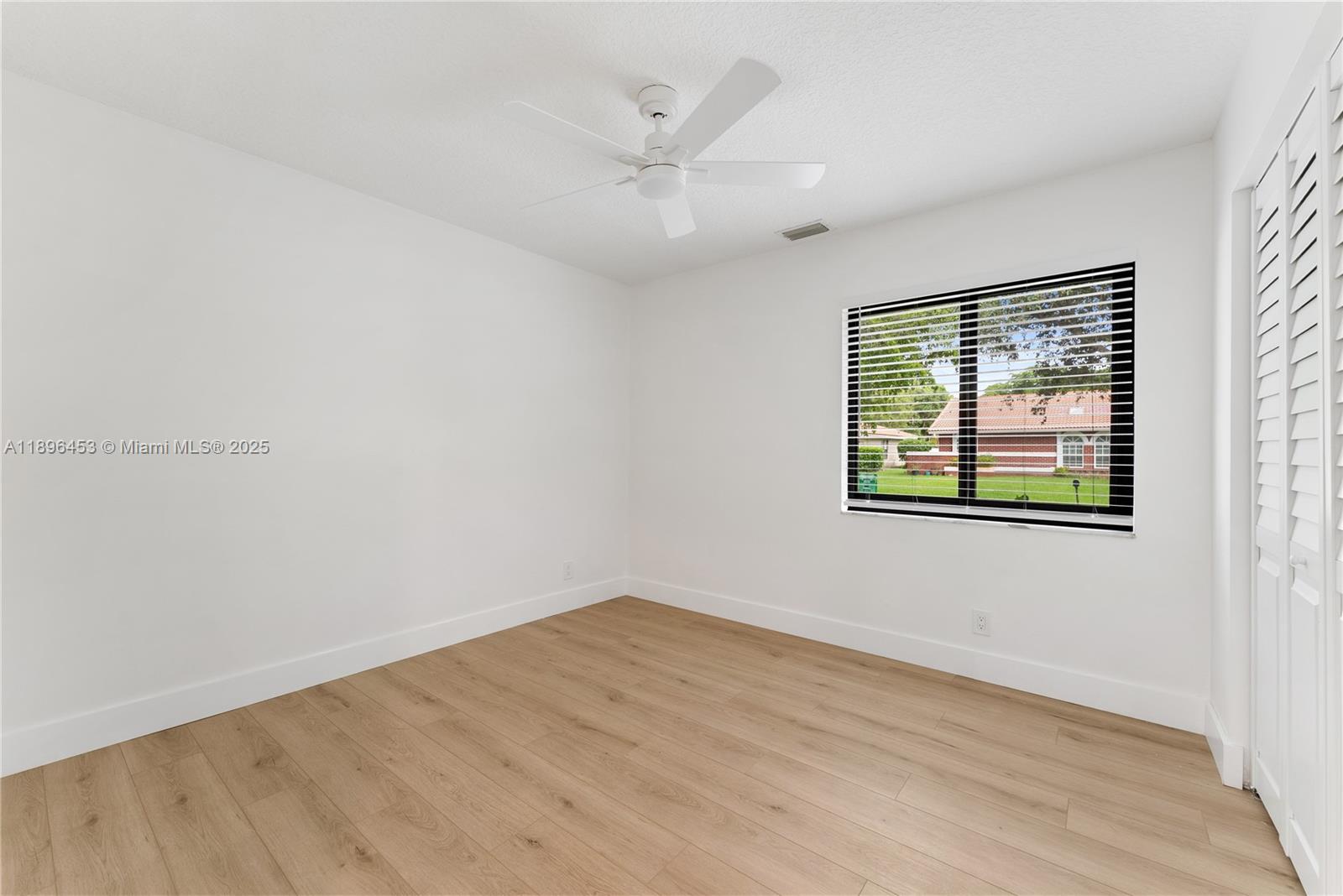 CYPRESS RUN - Residential