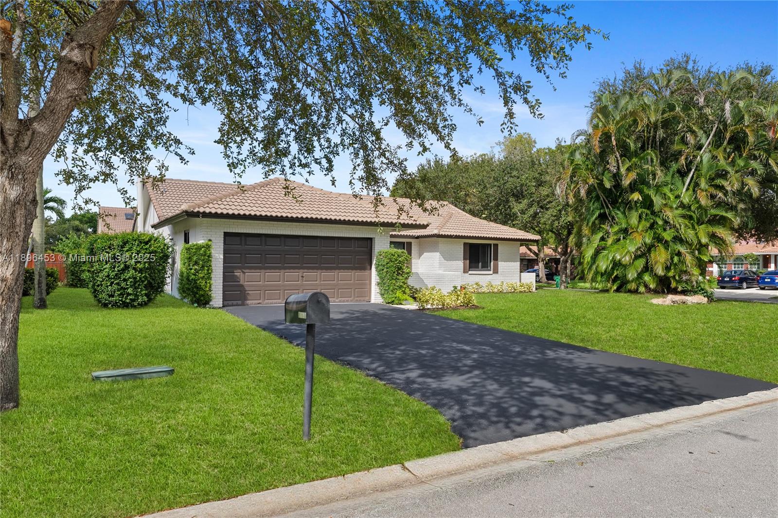 CYPRESS RUN - Residential