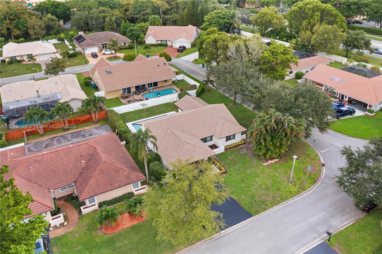 CYPRESS RUN - Residential