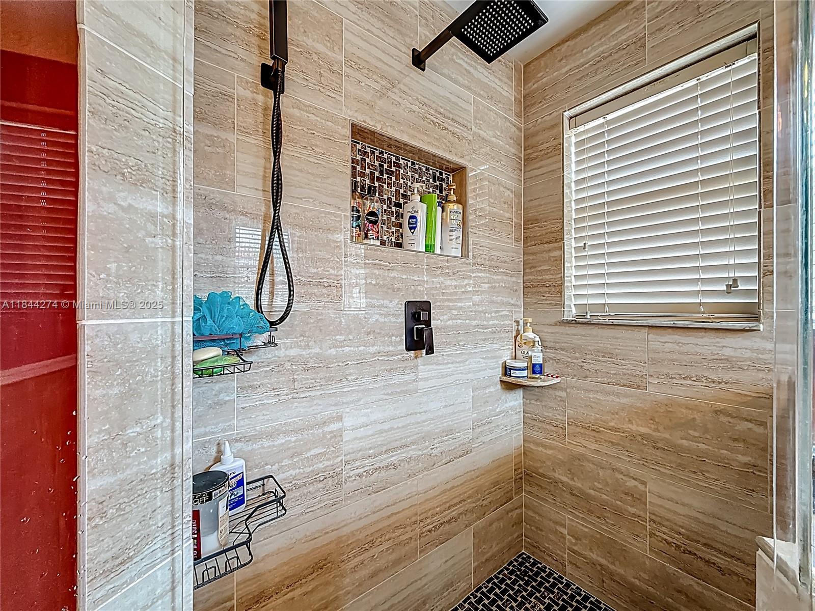 RIVIERA ISLES III - Residential