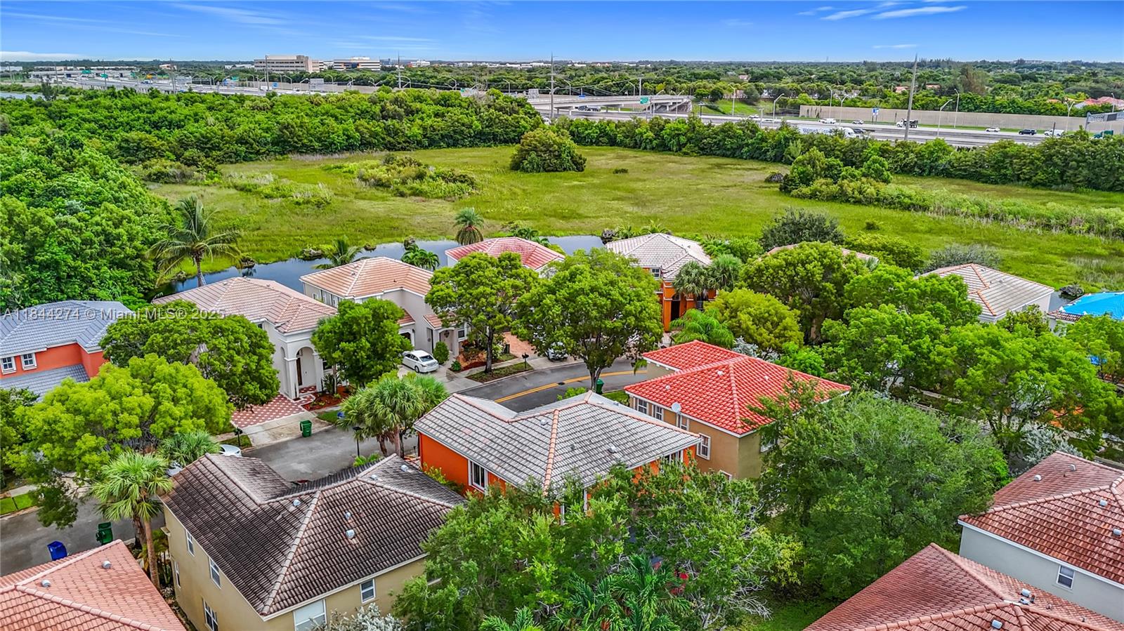 RIVIERA ISLES III - Residential