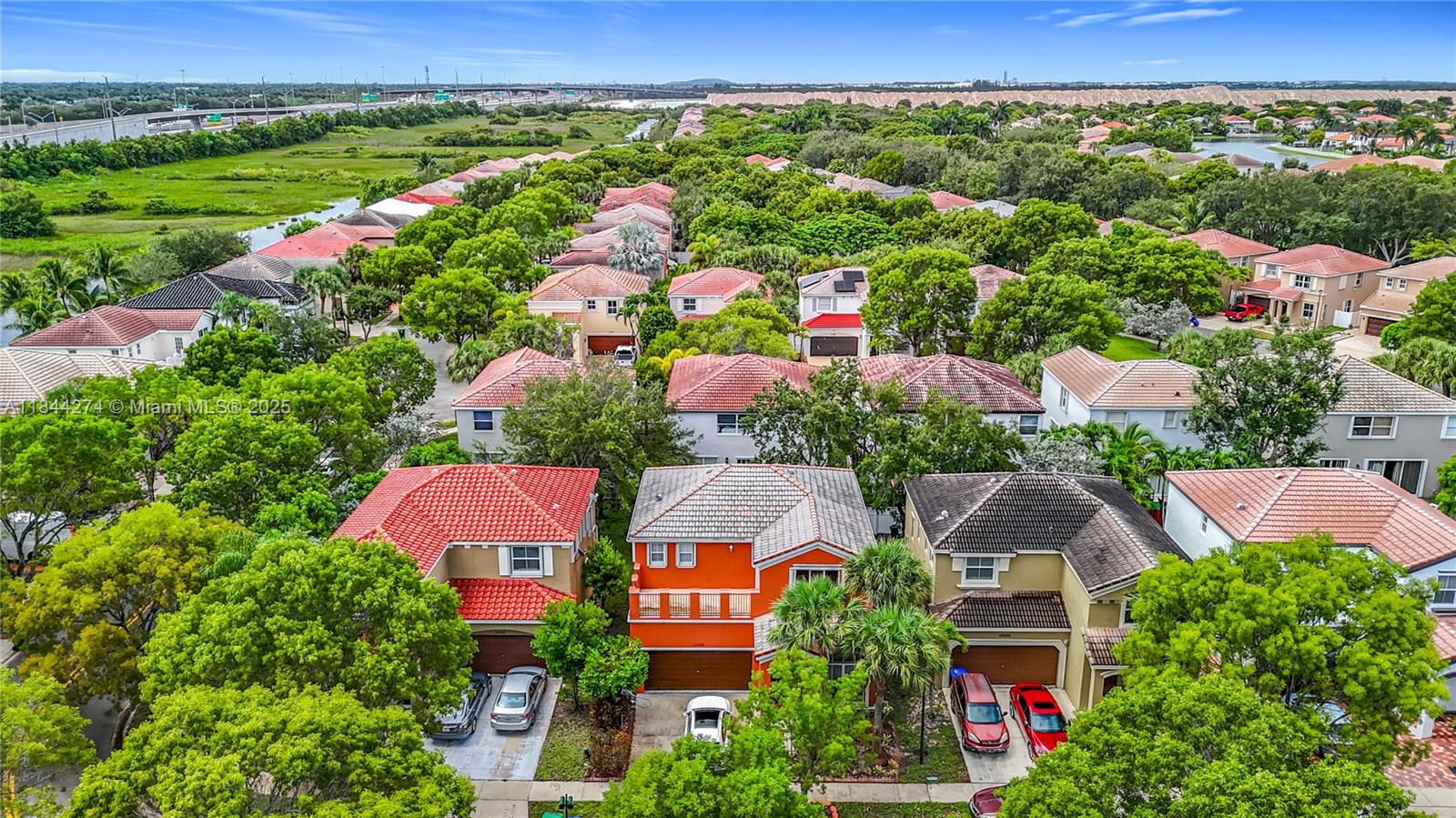 RIVIERA ISLES III - Residential