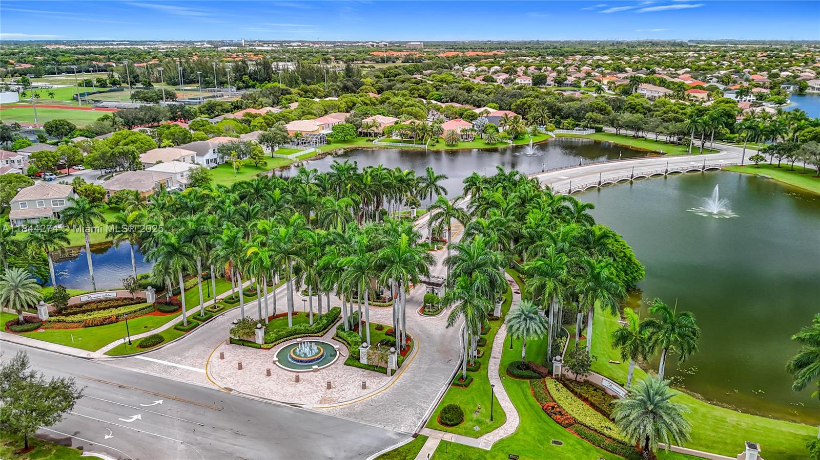 RIVIERA ISLES III - Residential