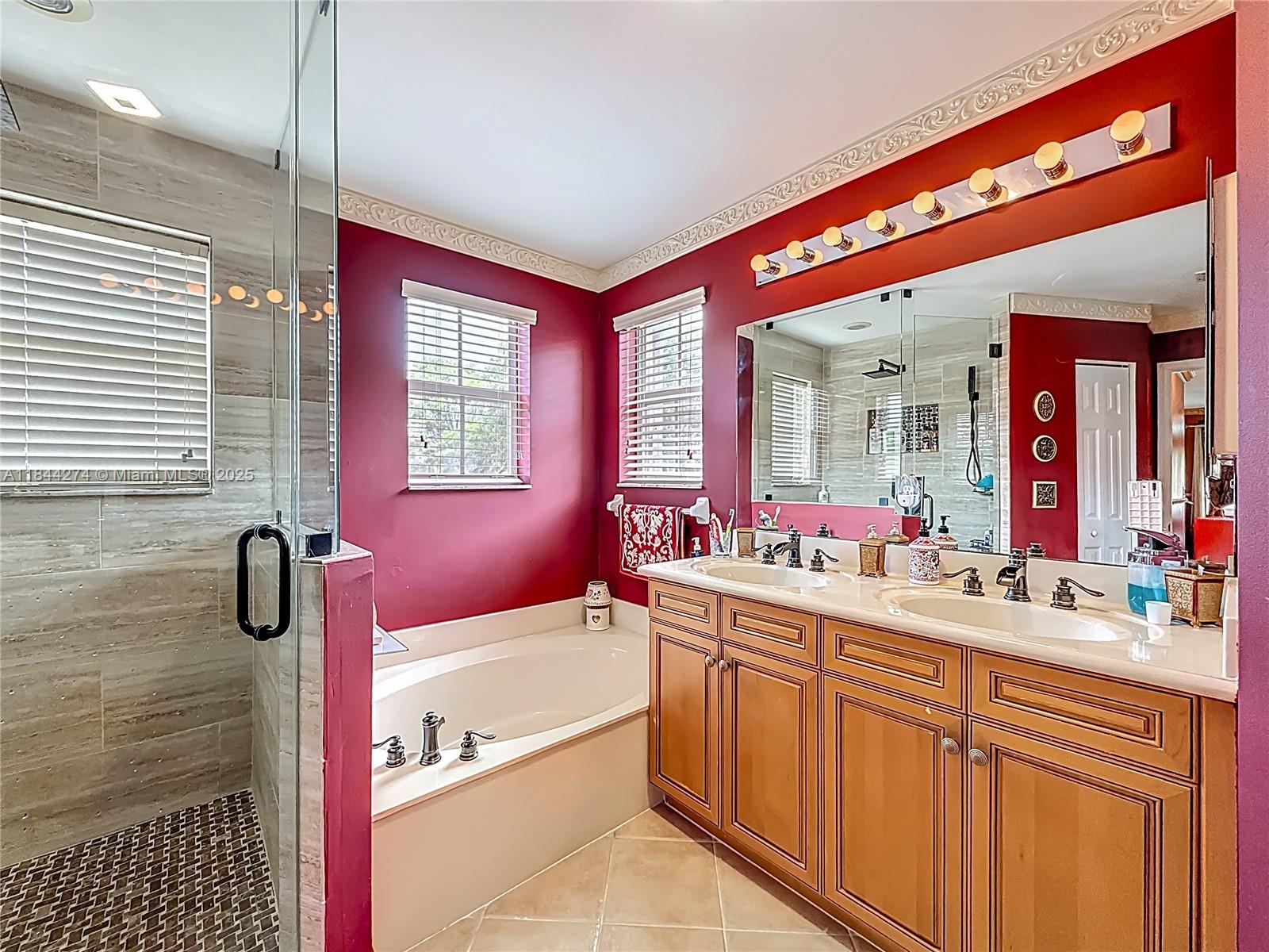 RIVIERA ISLES III - Residential