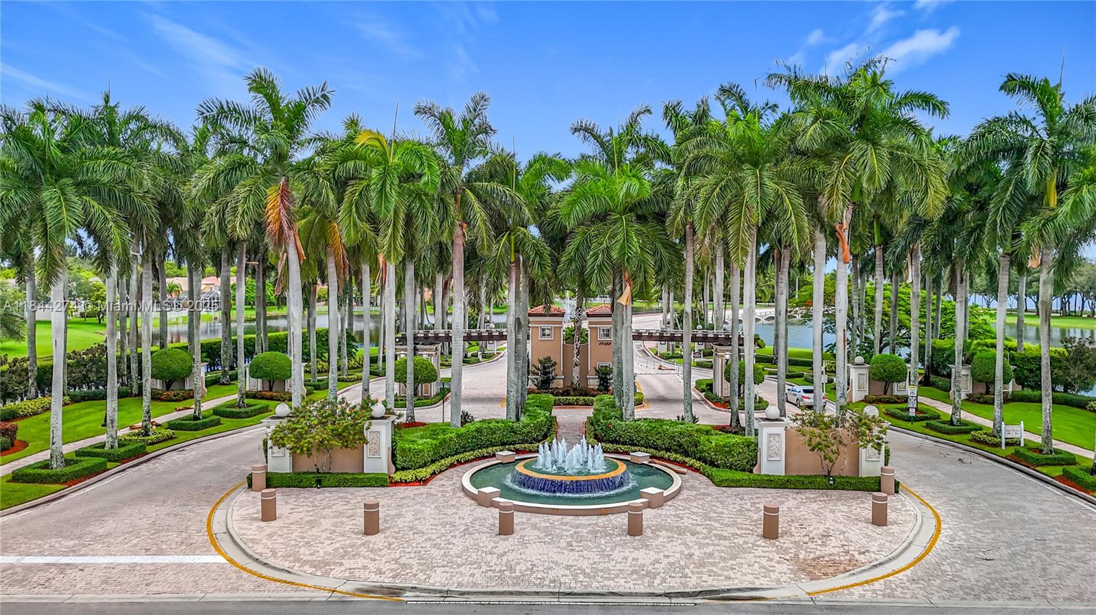 RIVIERA ISLES III - Residential