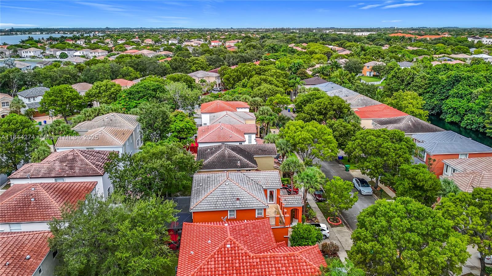 RIVIERA ISLES III - Residential