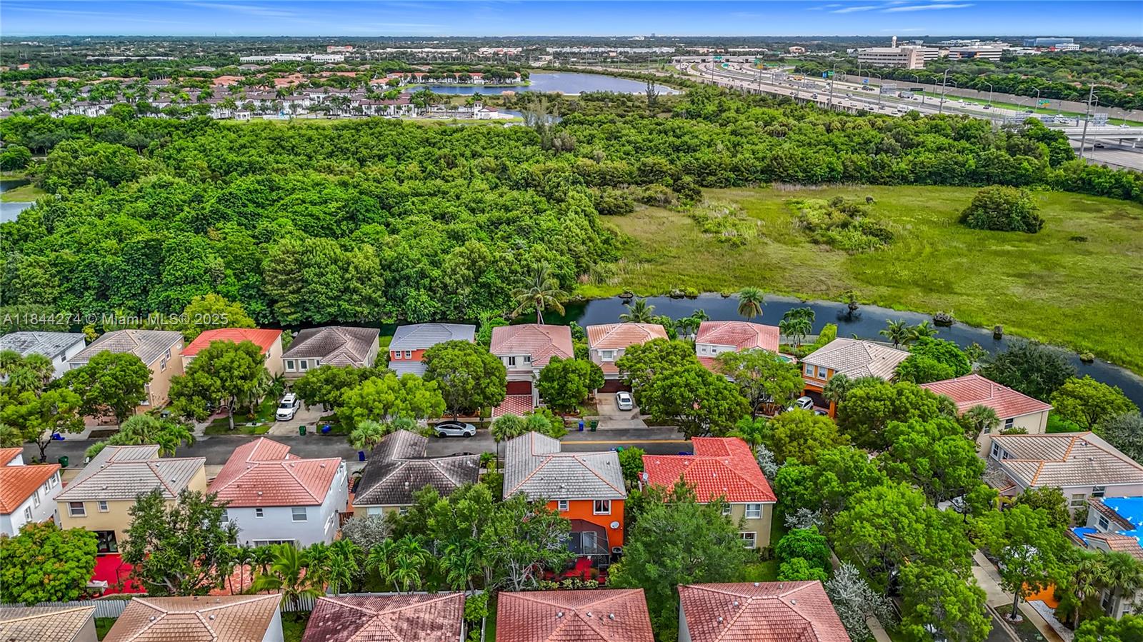 RIVIERA ISLES III - Residential