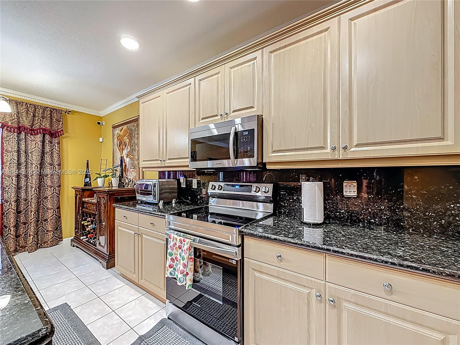 RIVIERA ISLES III - Residential