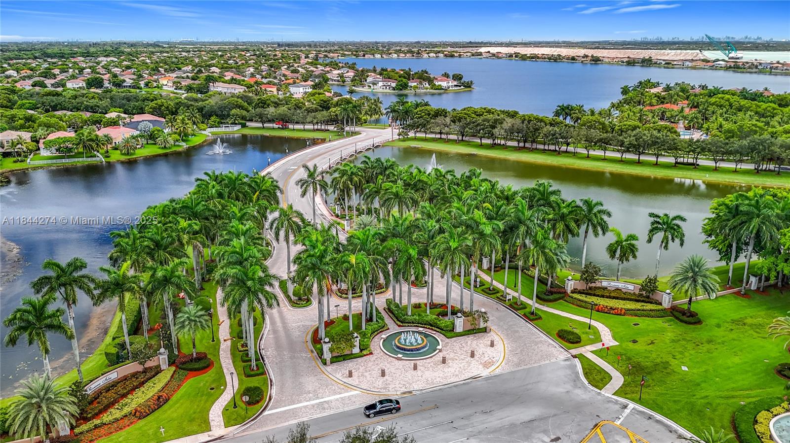 RIVIERA ISLES III - Residential