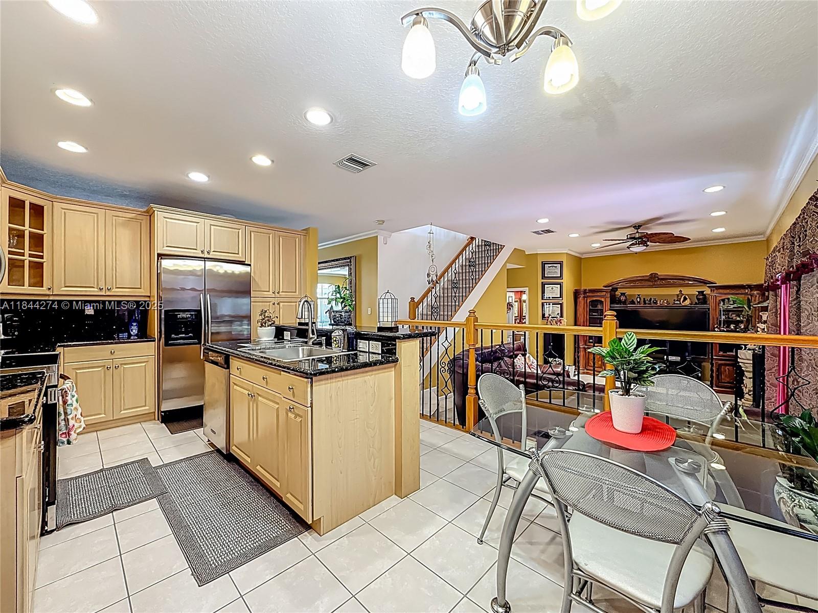 RIVIERA ISLES III - Residential