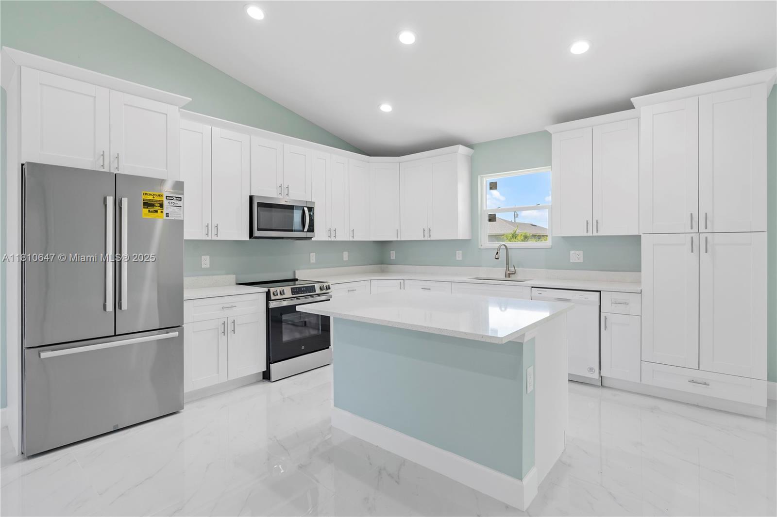 LEHIGH ACRES UNIT 11 BLK 1 - Residential