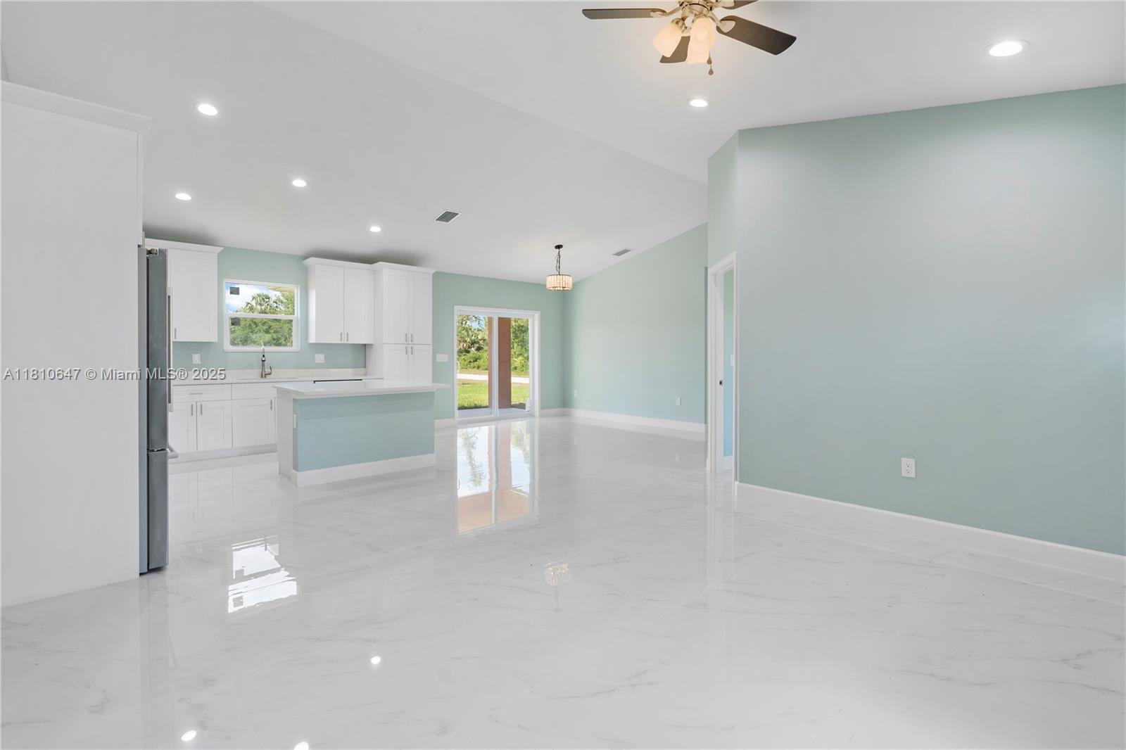 LEHIGH ACRES UNIT 11 BLK 1 - Residential