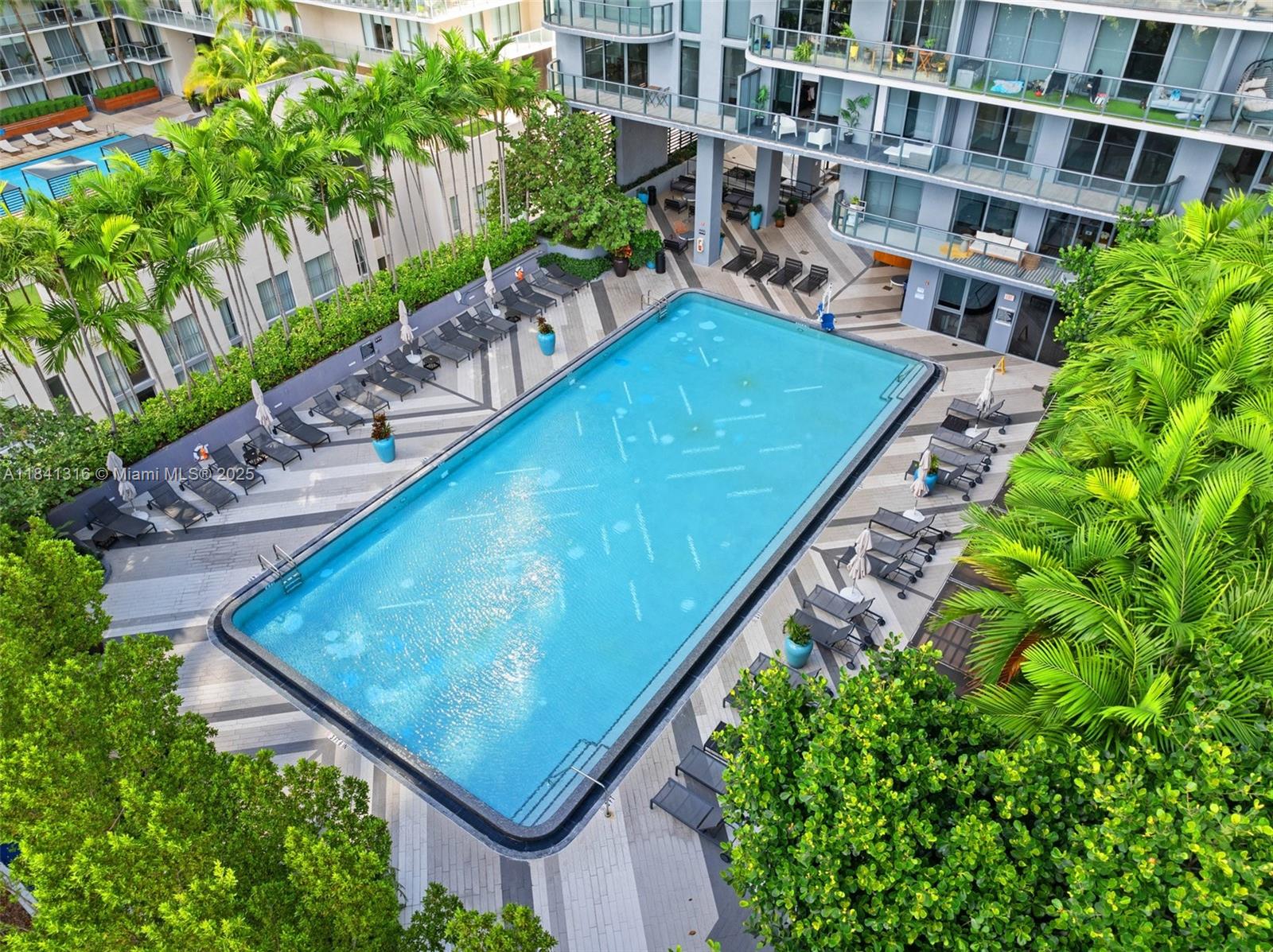 3401 MIDTOWN CONDO - Residential