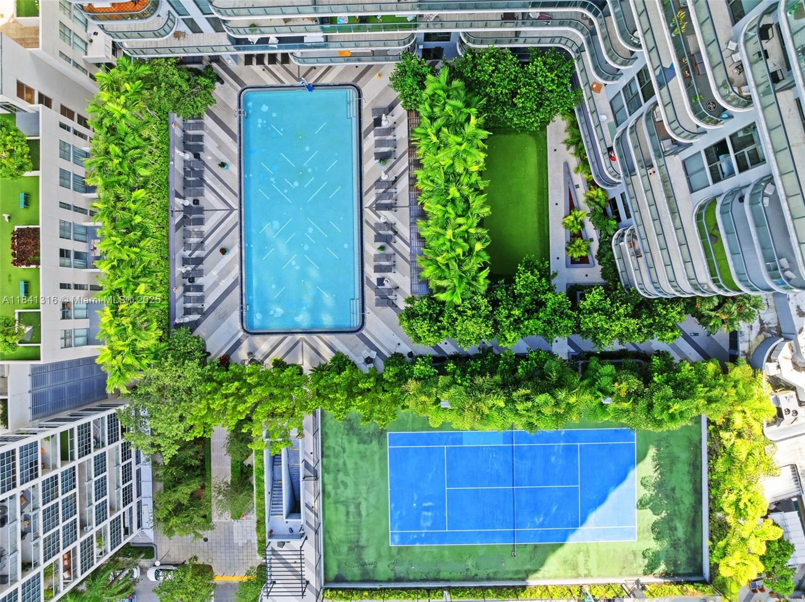 3401 MIDTOWN CONDO - Residential