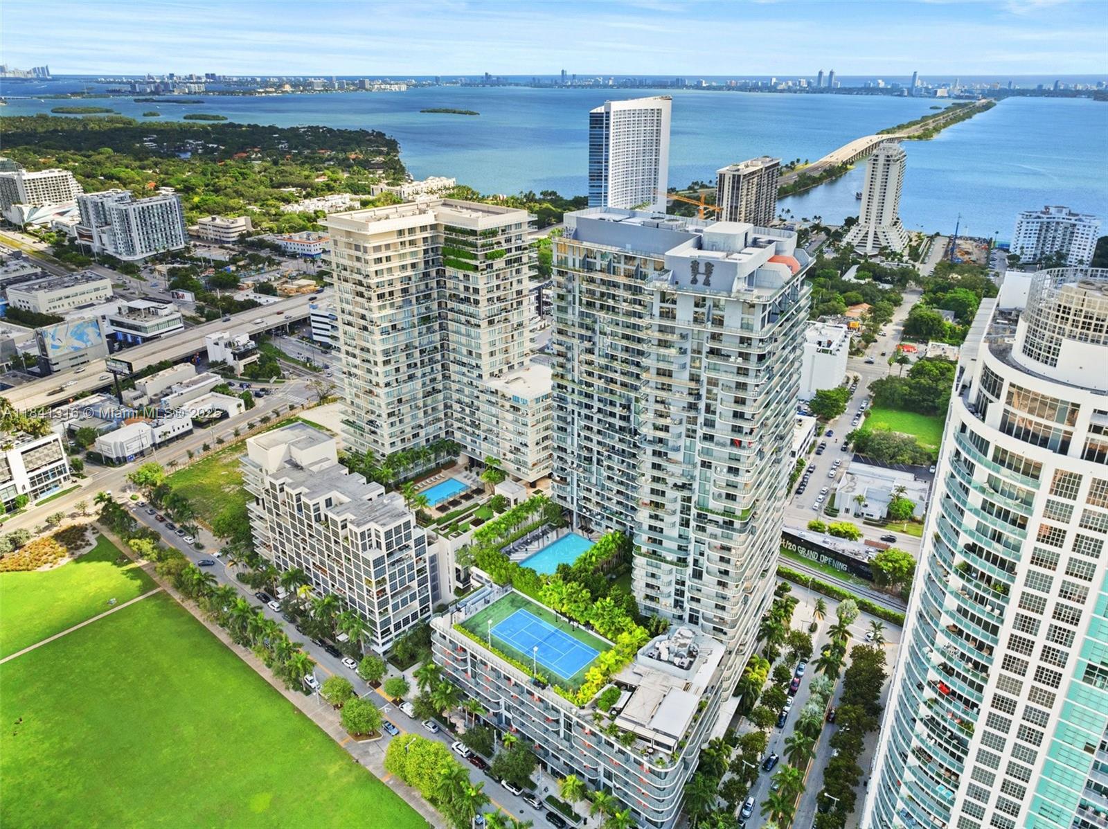 3401 MIDTOWN CONDO - Residential