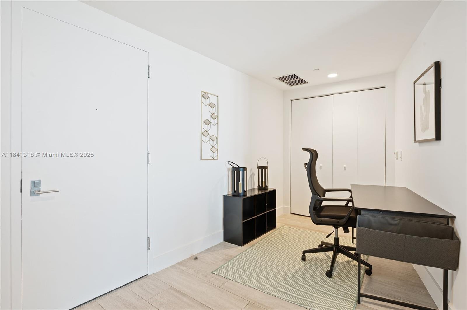 3401 MIDTOWN CONDO - Residential