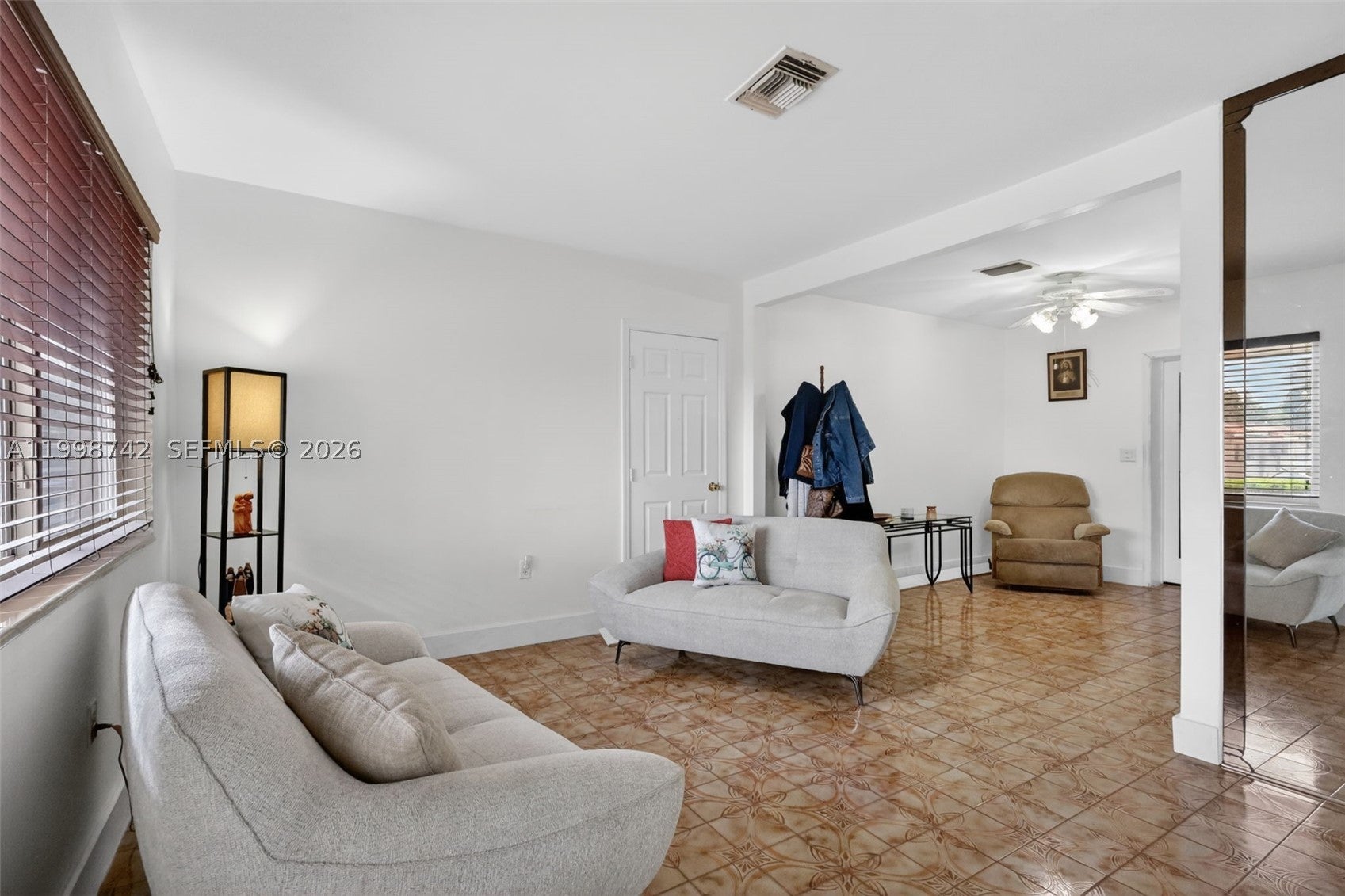 733 W 33rd St