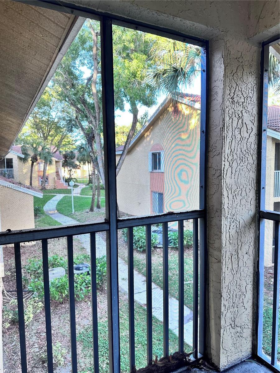 NAPOLI GARDENS AT CORAL S - Residential