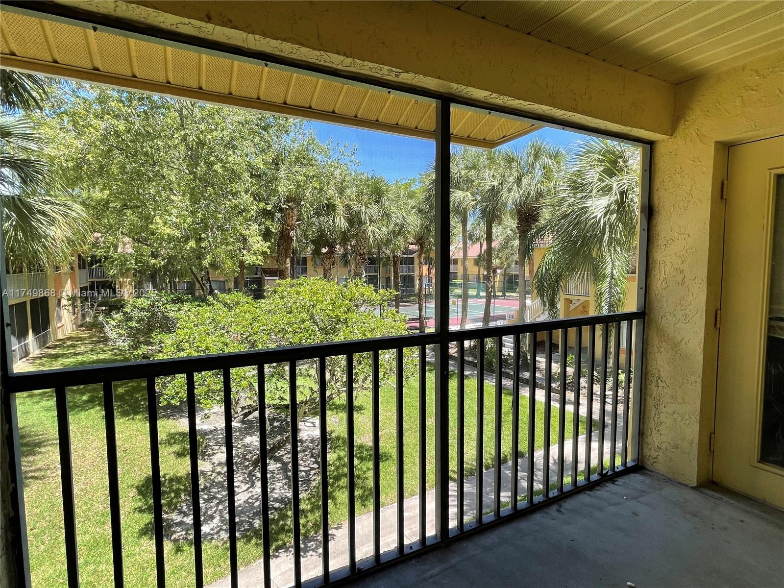 NAPOLI GARDENS AT CORAL S - Residential