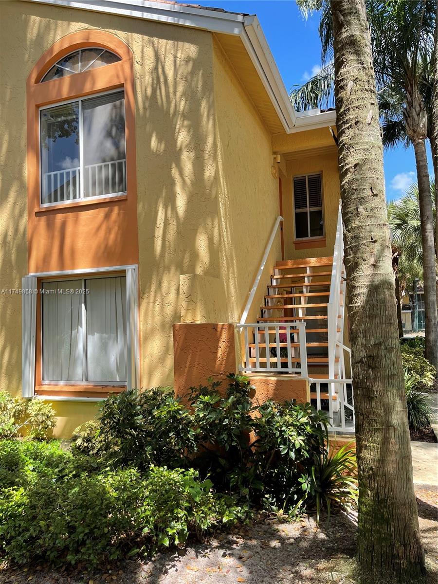 NAPOLI GARDENS AT CORAL S - Residential