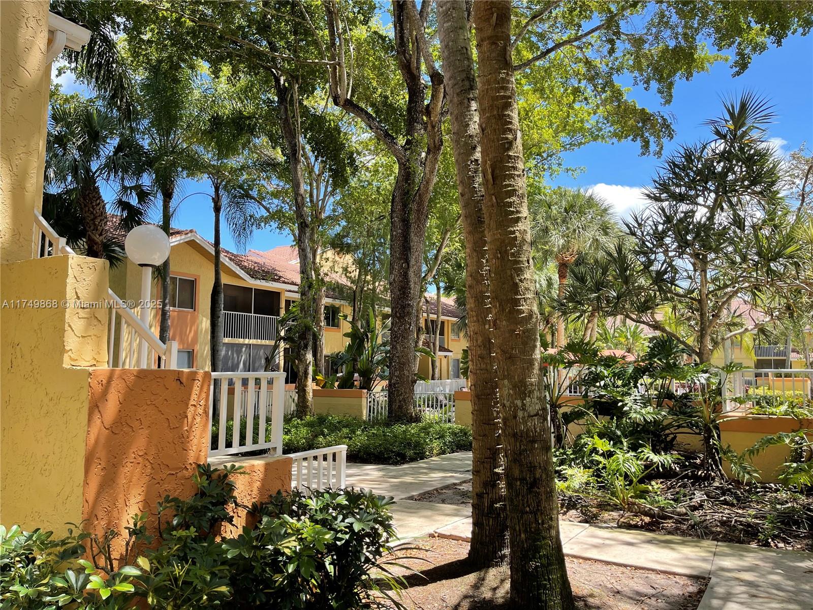 NAPOLI GARDENS AT CORAL S - Residential