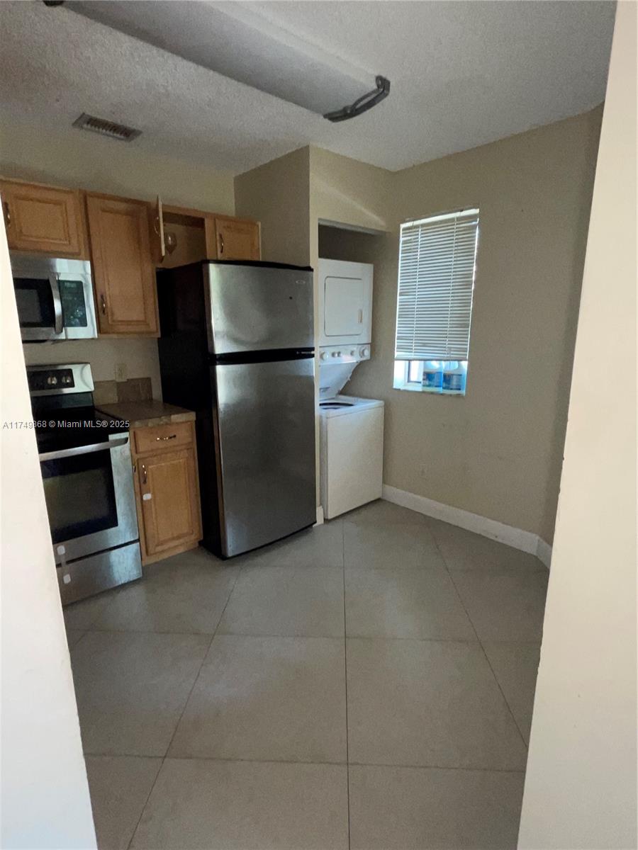 NAPOLI GARDENS AT CORAL S - Residential