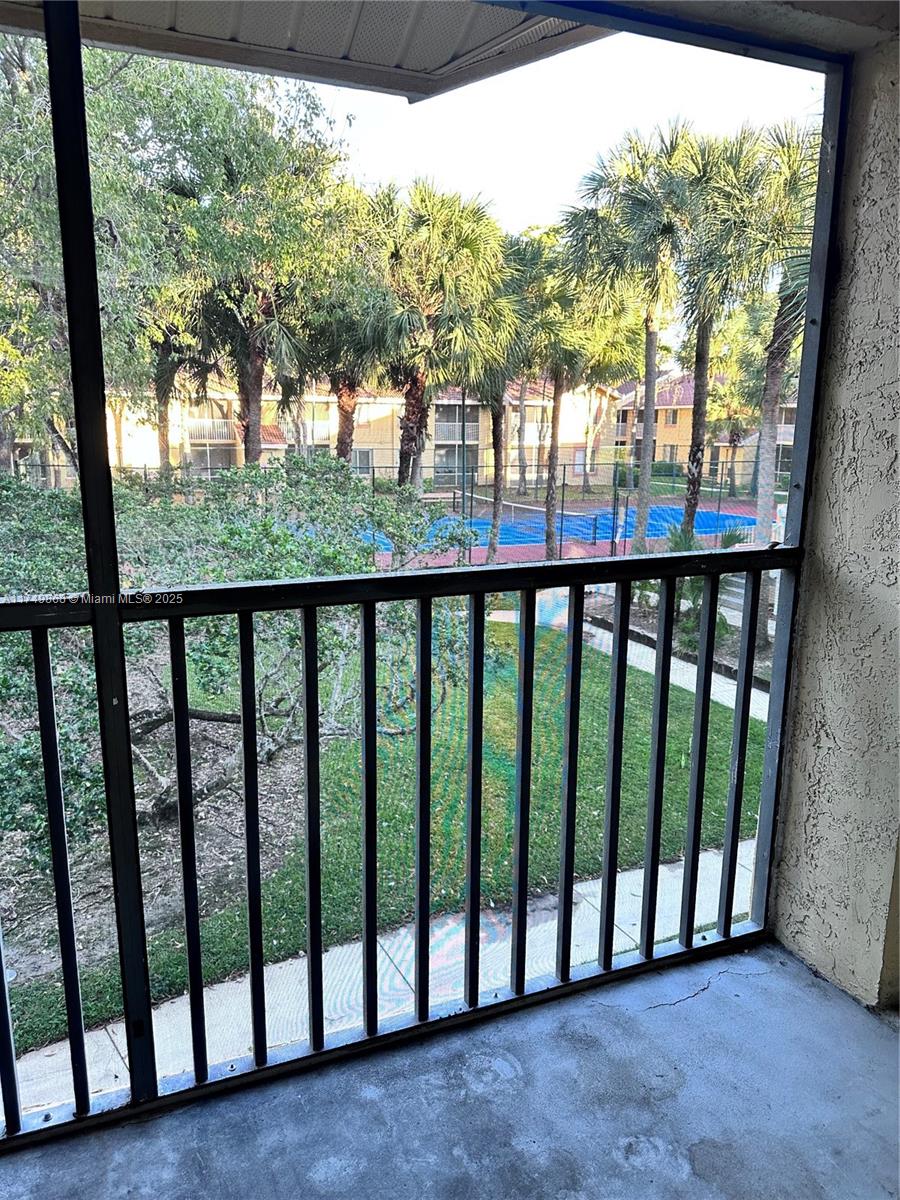 NAPOLI GARDENS AT CORAL S - Residential