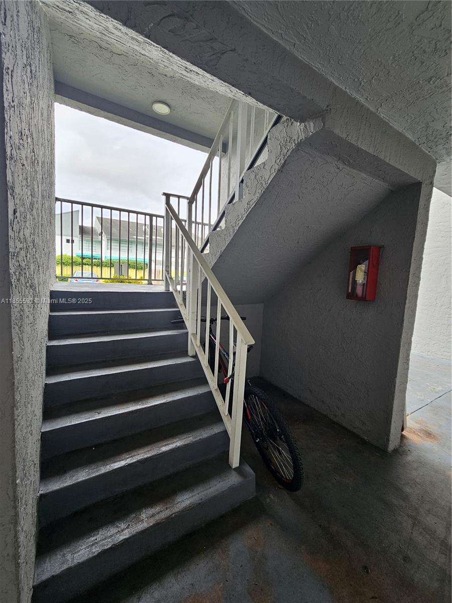 SOUTH LAKE VILLAS CONDO - Residential Lease