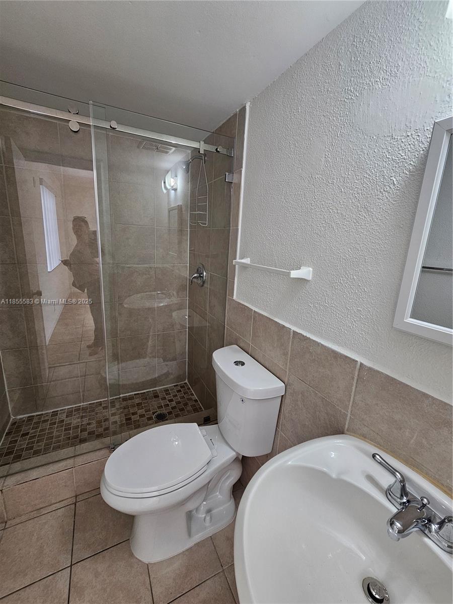 SOUTH LAKE VILLAS CONDO - Residential Lease