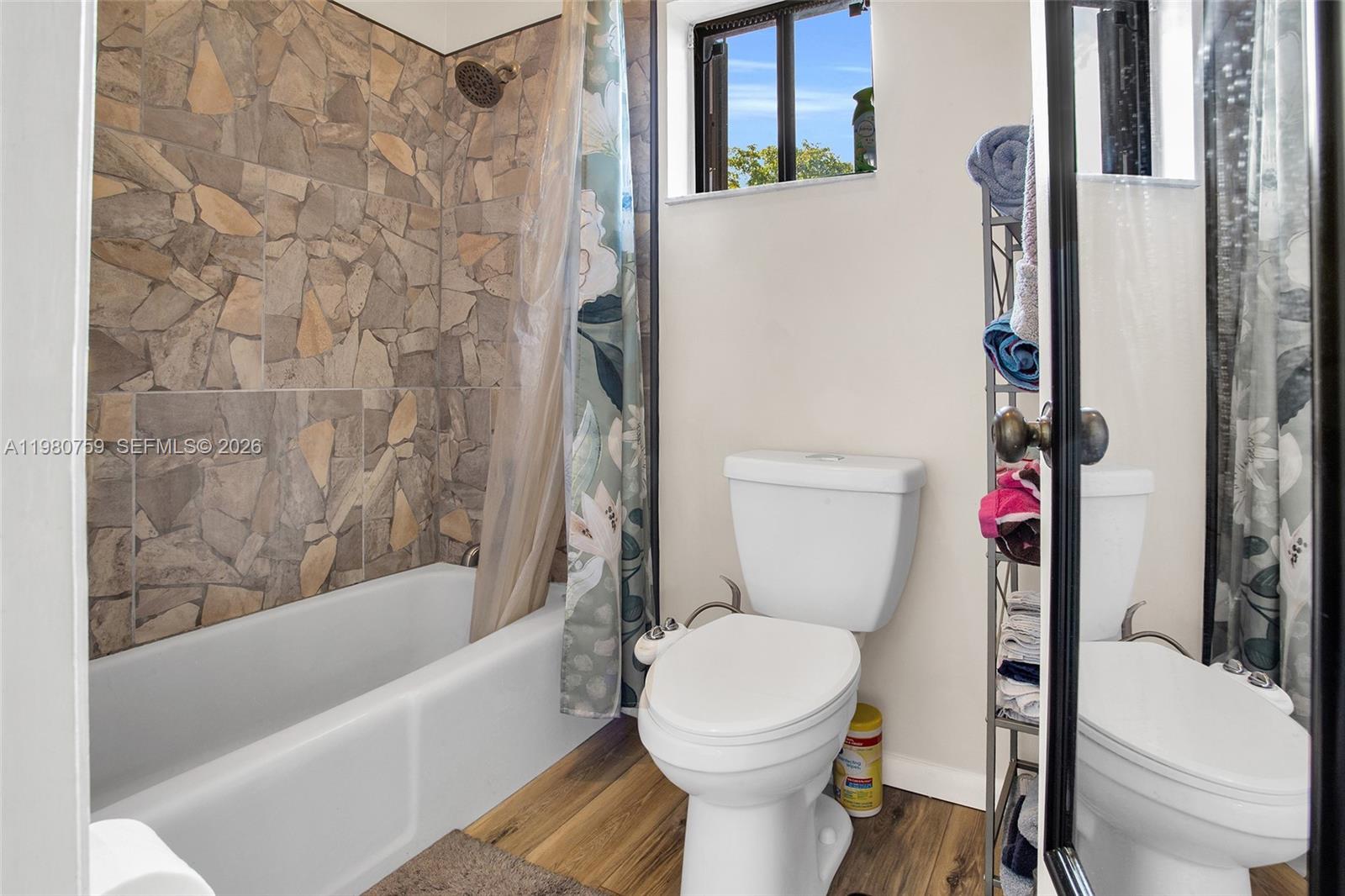 SANDPIPER BAY - Residential